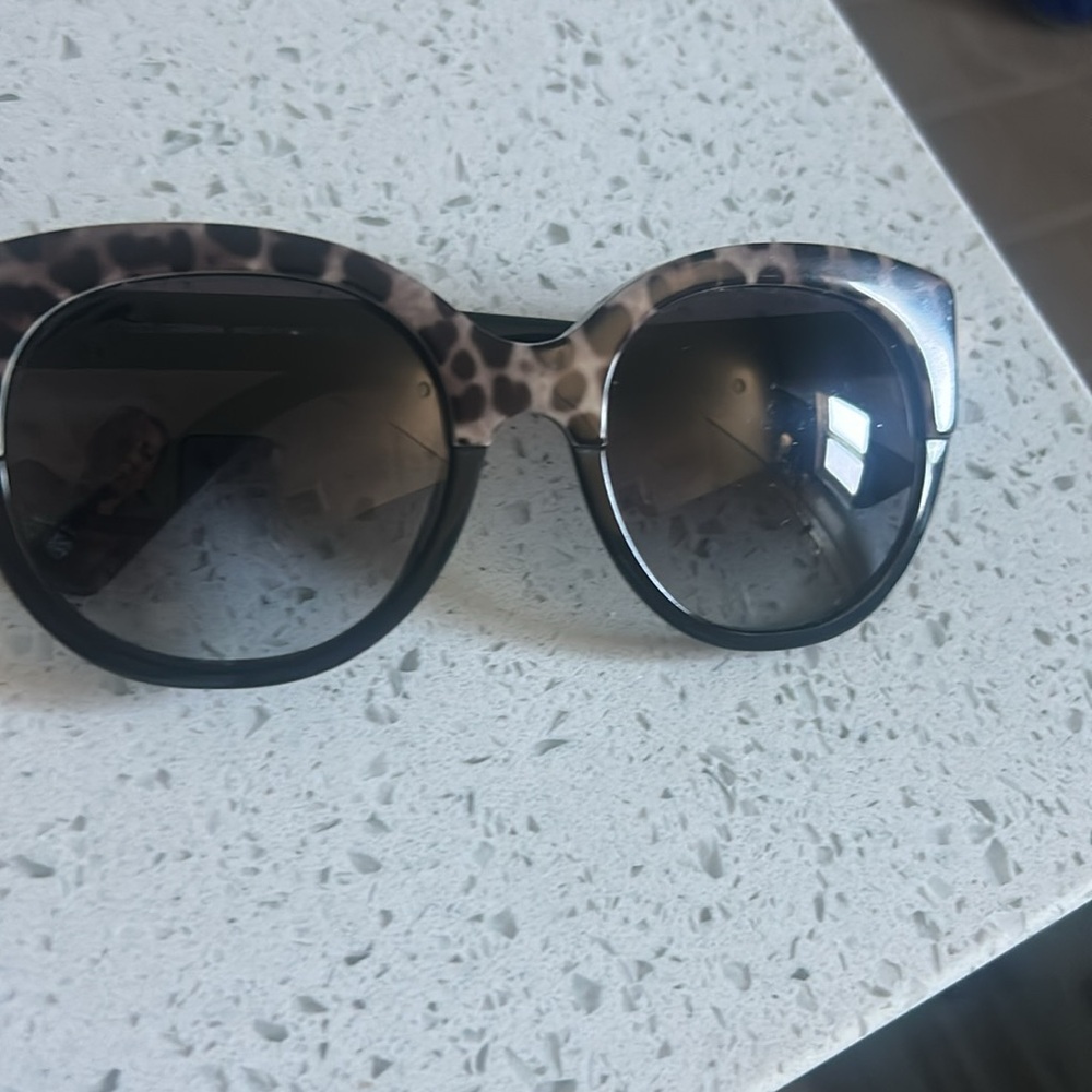 Dolce & Gabbana Leopard Cat Eye Sunnie Frames - Picture 12 of 14